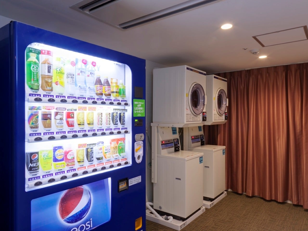 コインランドリー、自動販売機（5階）